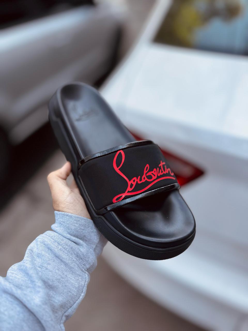 𝐂𝐡𝐫𝐢𝐬𝐭𝐢𝐚𝐧 𝐋𝐨𝐮𝐛𝐨𝐮𝐭𝐢𝐧