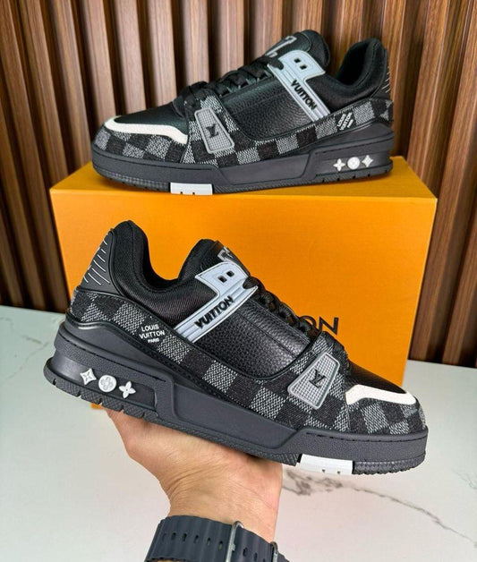 𝐋𝐨𝐮𝐢𝐬 𝐕𝐮𝐢𝐭𝐭𝐨𝐧