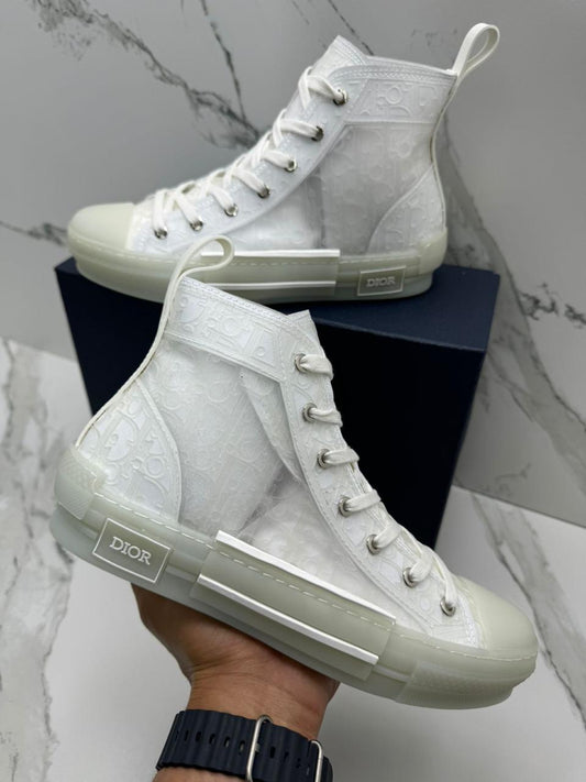 𝐂𝐡𝐫𝐢𝐬𝐭𝐢𝐚𝐧 𝐃𝐢𝐨𝐫