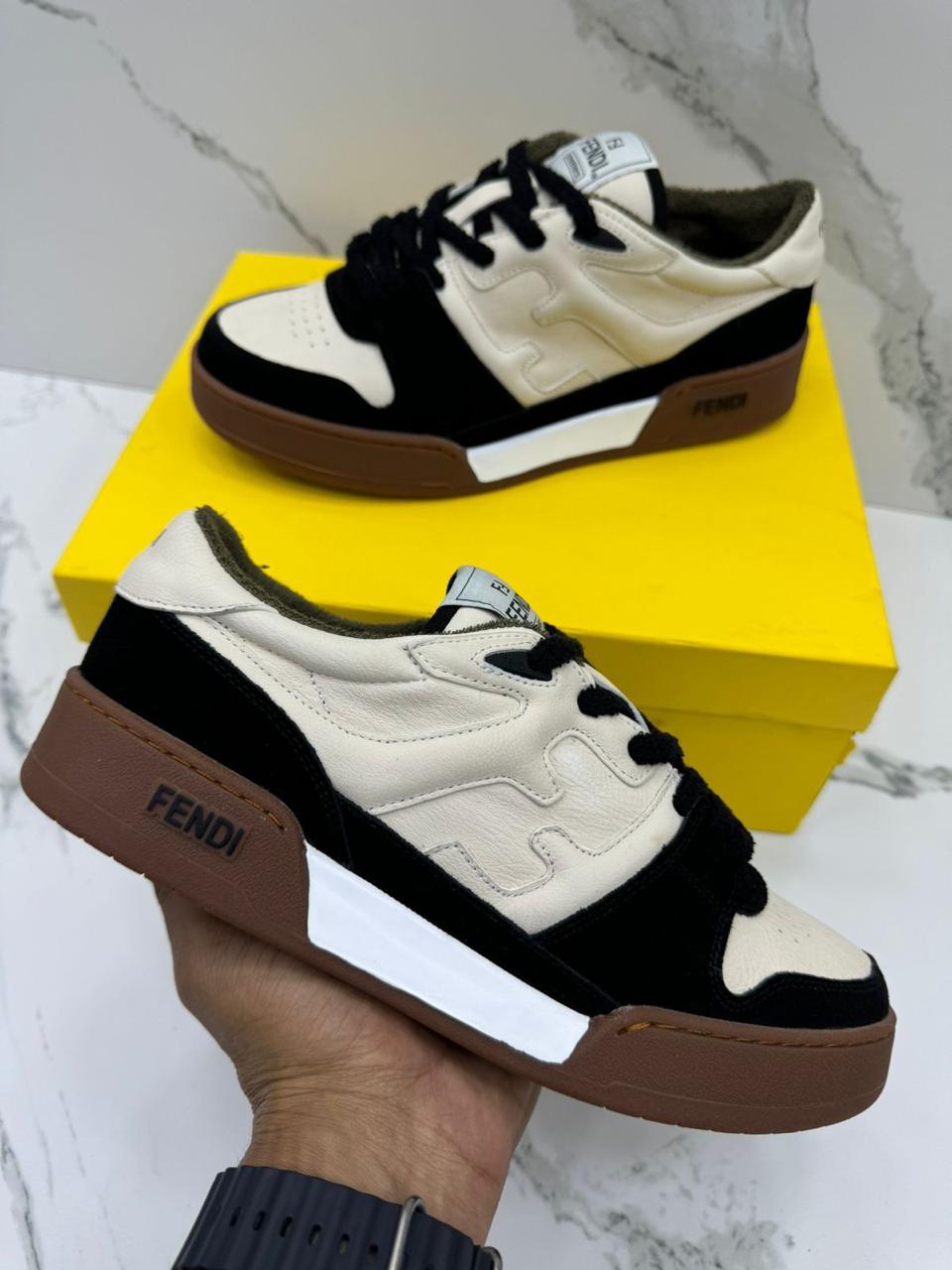 𝐅𝐞𝐧𝐝𝐢